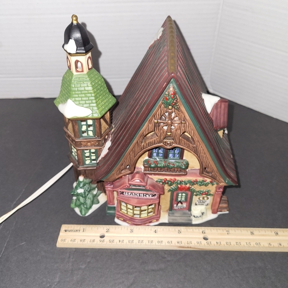 Christmas Village Lighted Bakery Building Working - Picture 5 of 10